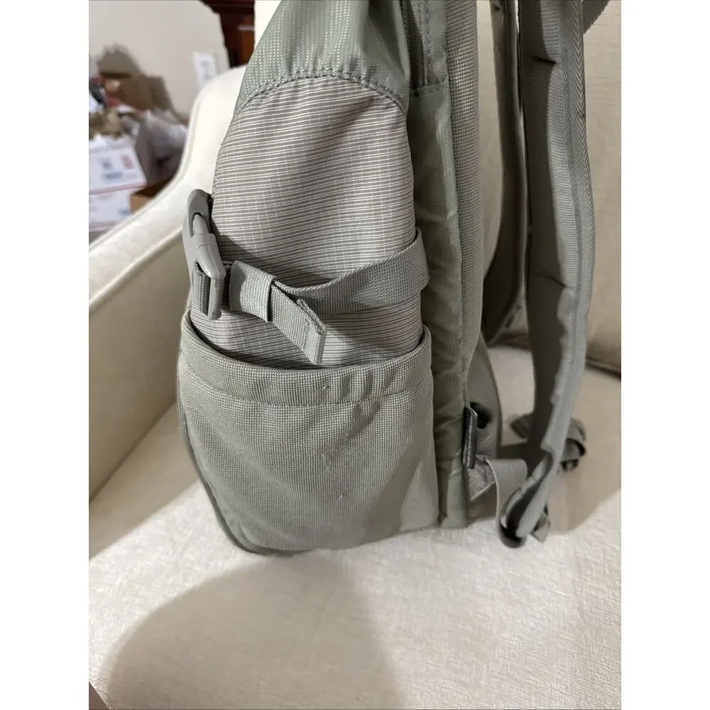 Tenba 637-322 Photo/Tablet DayPack Backpack Great Used Condition